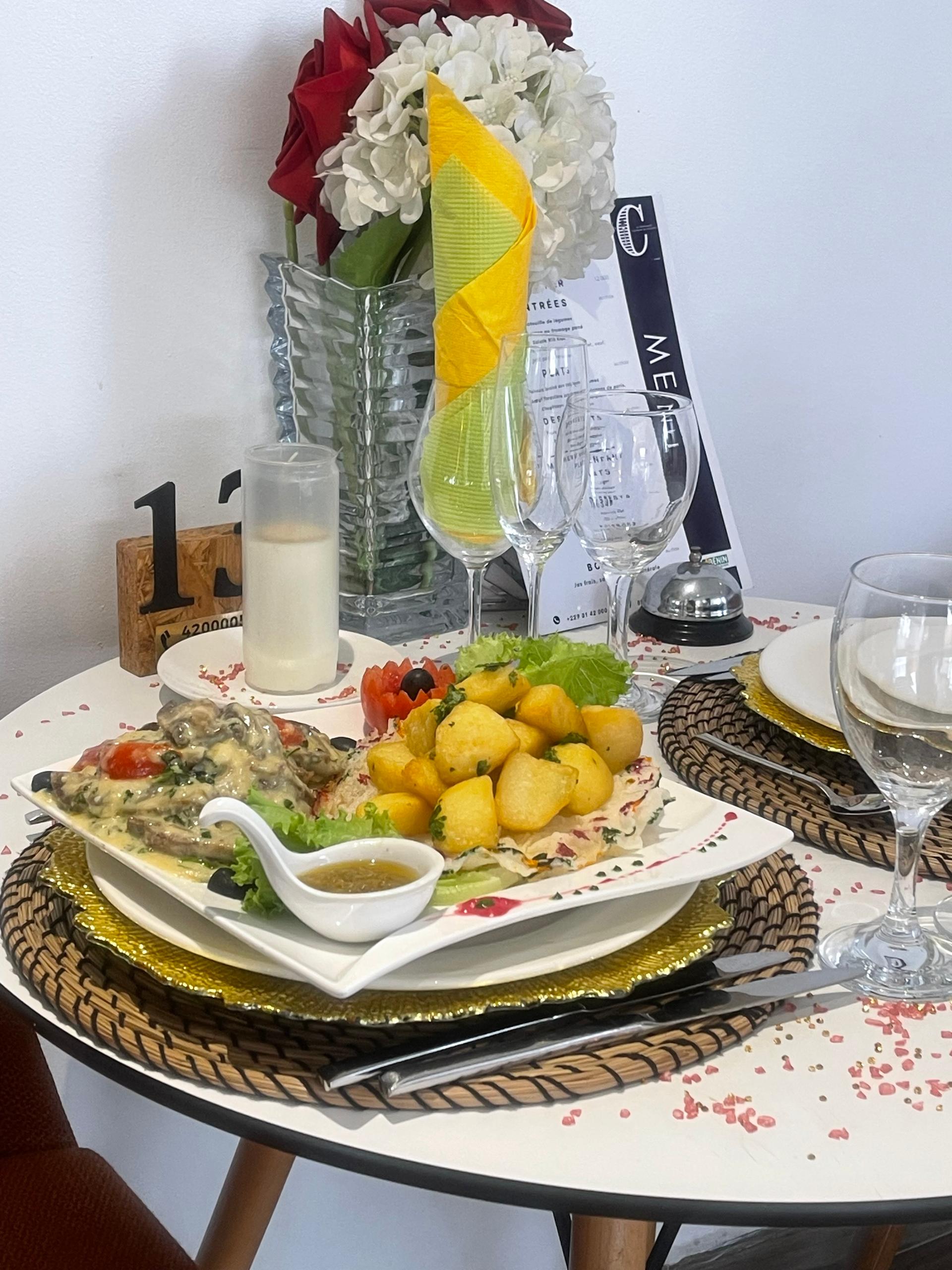 Dinning 08