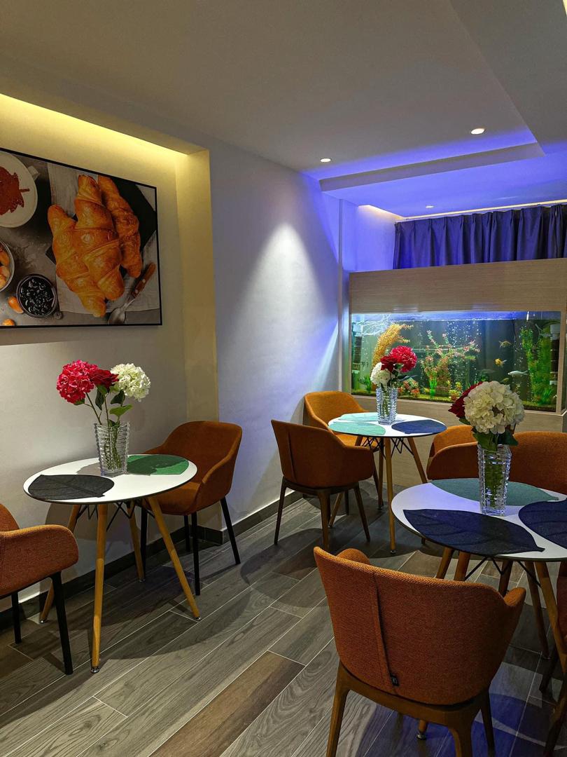 Dinning 01