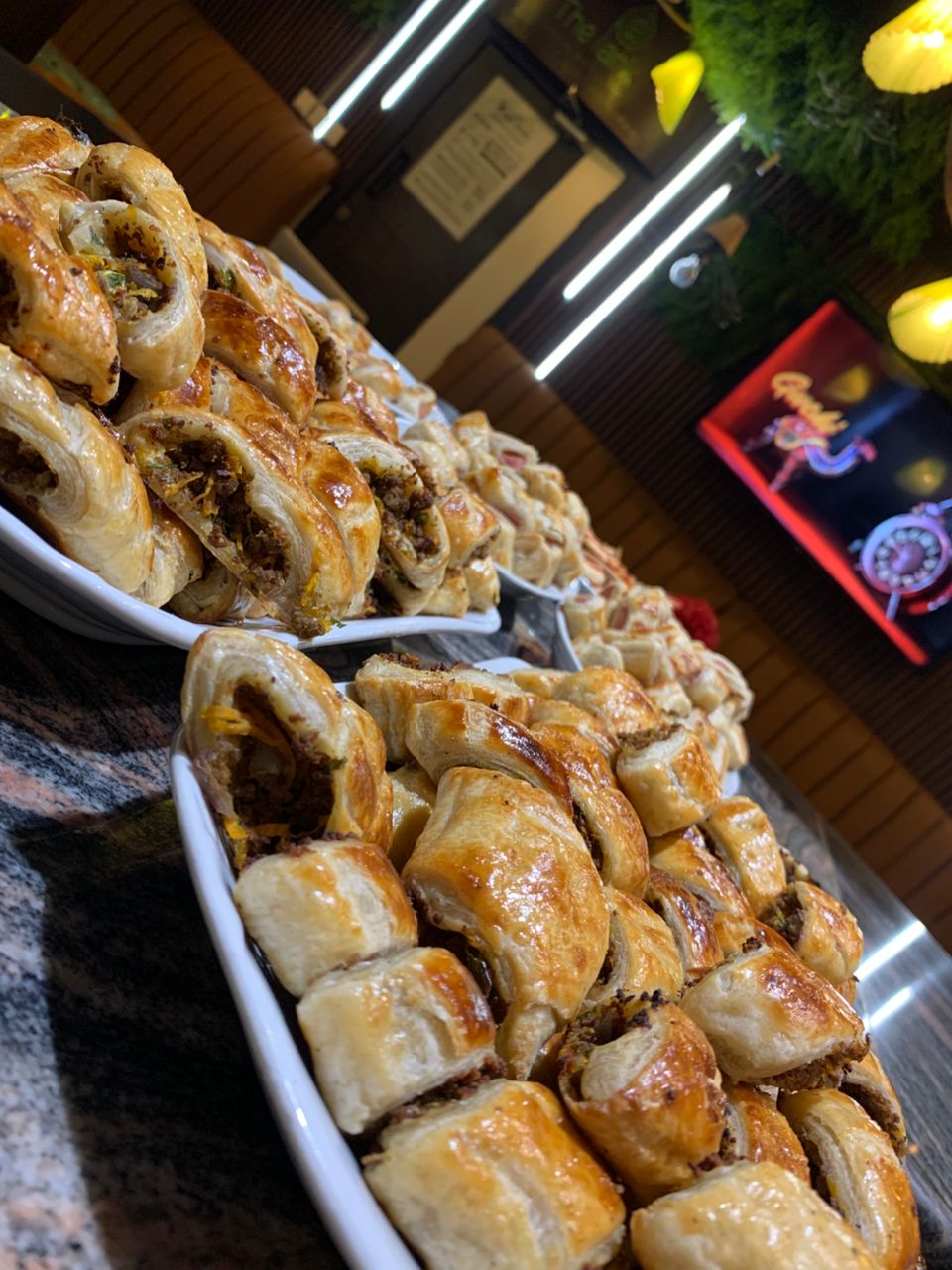 Dinning 03